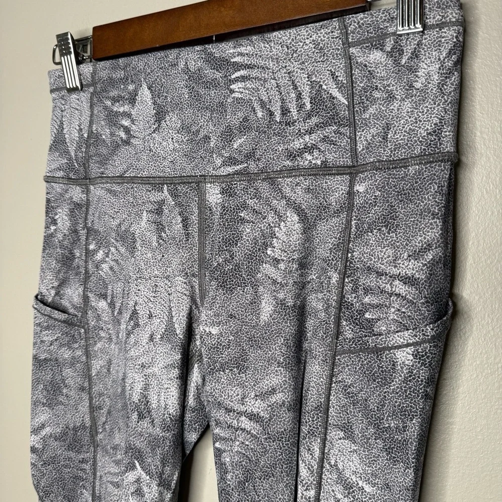 Lululemon Fast & Free 7/8 Tight Kindred Spirit Alpine White Multi size 6
